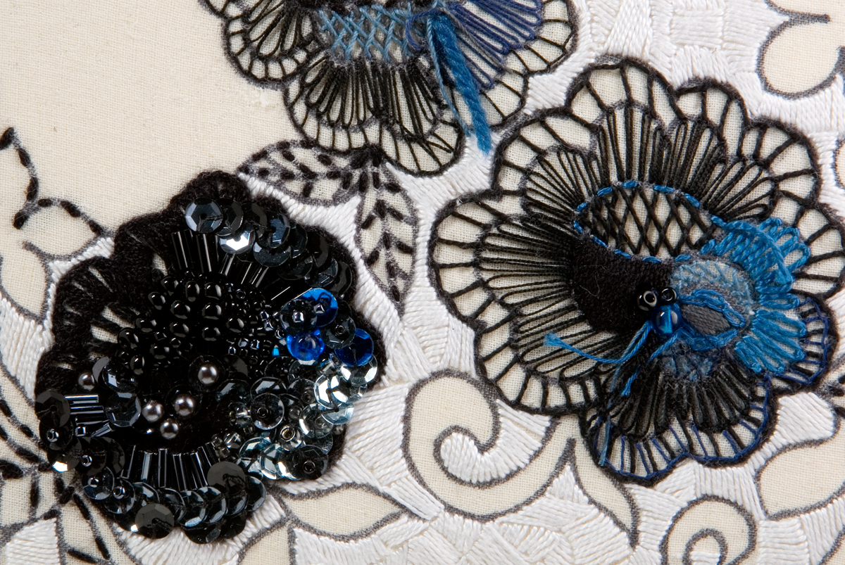 Het Borduurburo, Martine van 't Hul, embroidery by hand, borduren, handwerk, kunstenaar, embroidery