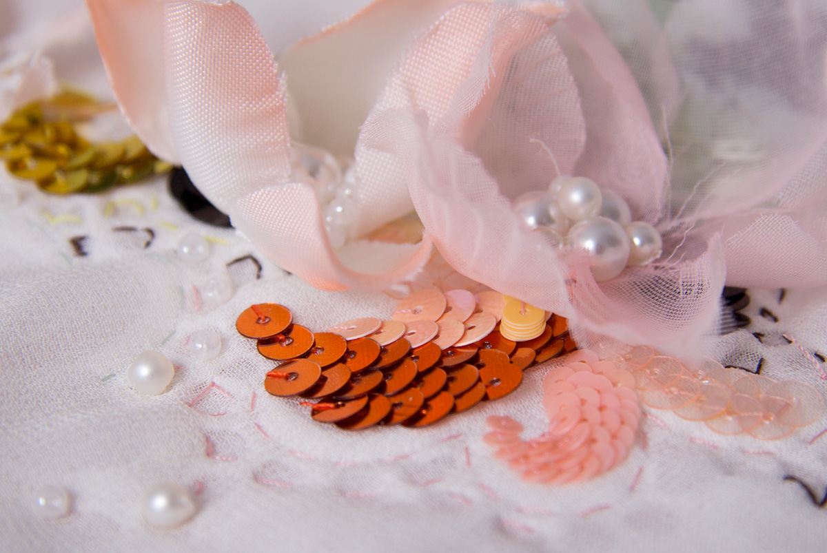 Het Borduurburo, Martine van 't Hul, embroidery by hand, borduren, handwerk, kunstenaar, embroidery