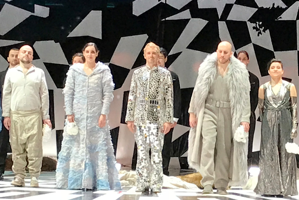 Het Borduurburo, Martine van 't Hul, Dutch National Opera, borduren, handwerk, kunstenaar, embroidery