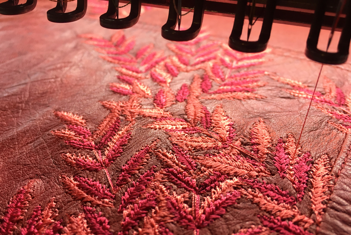 Het Borduurburo, Martine van 't Hul, Anne-Marie Jung, borduren, handwerk, kunstenaar, embroidery